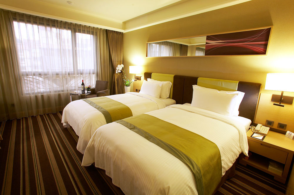 Fullon Hotel Taipei, East Shenkeng Bagian luar foto