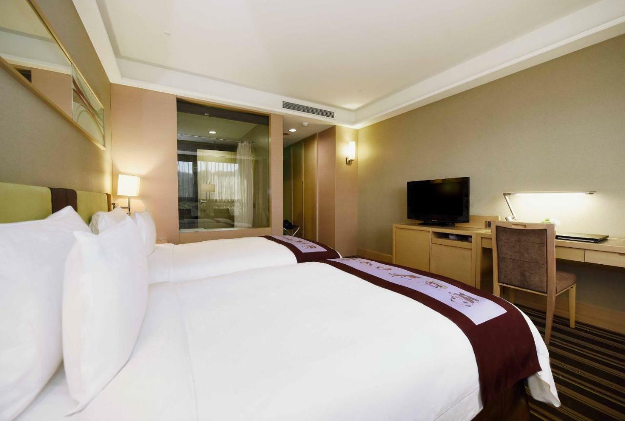 Fullon Hotel Taipei, East Shenkeng Bagian luar foto